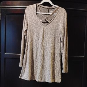 Alya Long Sleeve Crisscross Top - Gray